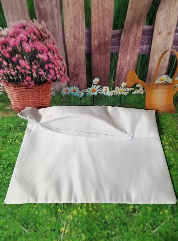 Coussin de naissance Monster truck rouge - manoushkacreation